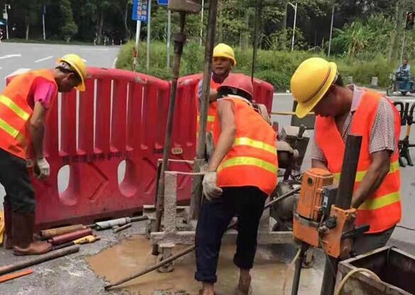运粮湖管理区一路面注浆加固
